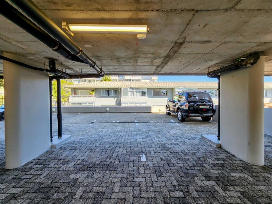 2 Bedroom Property for Sale in Sea Point Western Cape